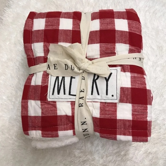Rae Dunn Other - Rae Dunn Christmas red buffalo check Sherpa throw